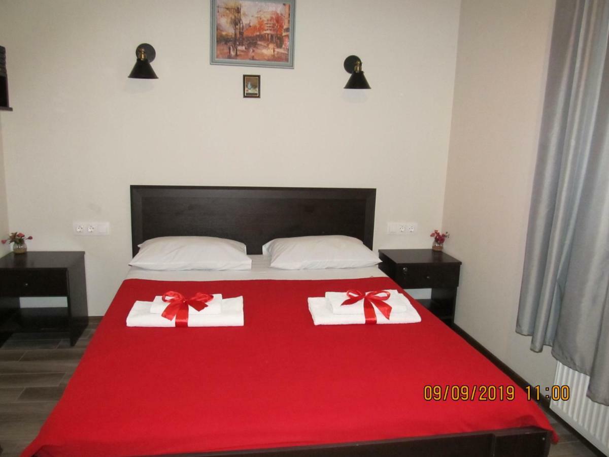 Guest House Lion Tbilisi ภายนอก รูปภาพ